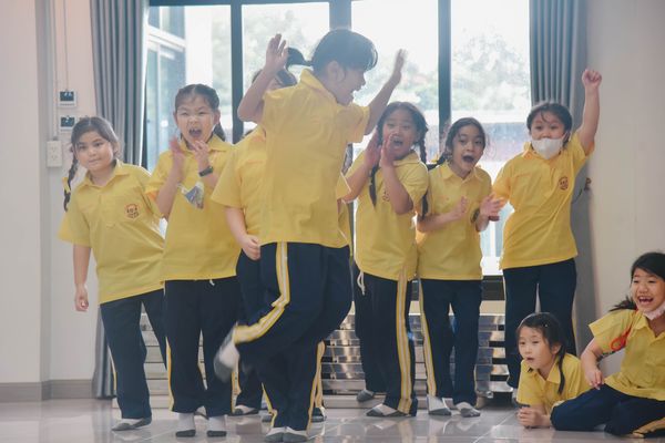 โรงเรียนปรีชานุศาสน์